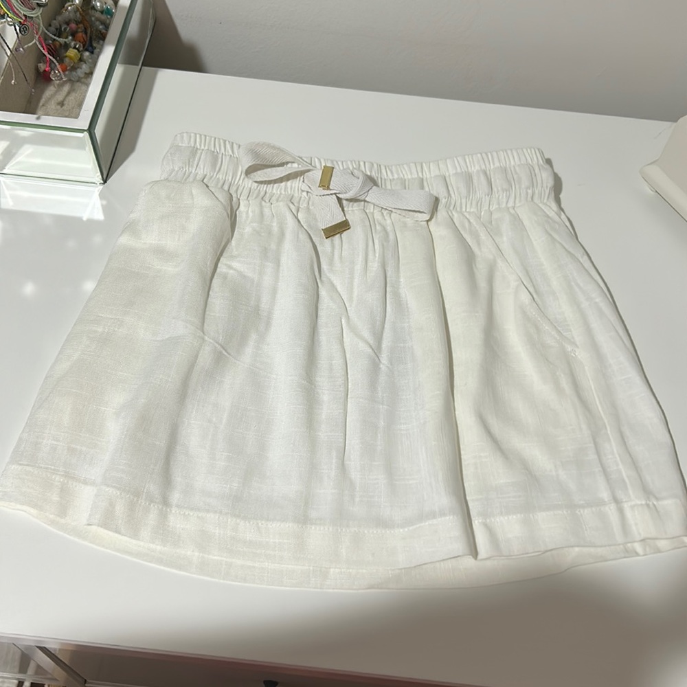 White Hawaiian Skirt